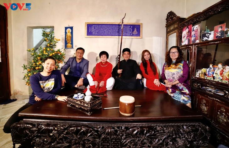 «Mille ans de sênh phách», un voyage artistique au cœur de la sauvegarde du ca trù - ảnh 4