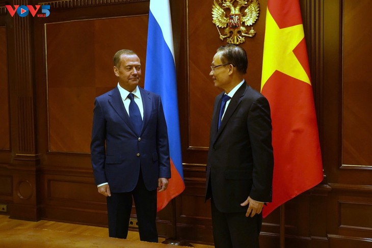 Special envoy of Party General Secretary To Lam meets leaders of major Russian Parties - ảnh 1