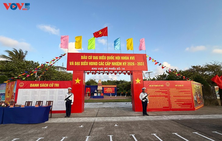 Election rehearsal conducted in Truong Sa special zone - ảnh 1