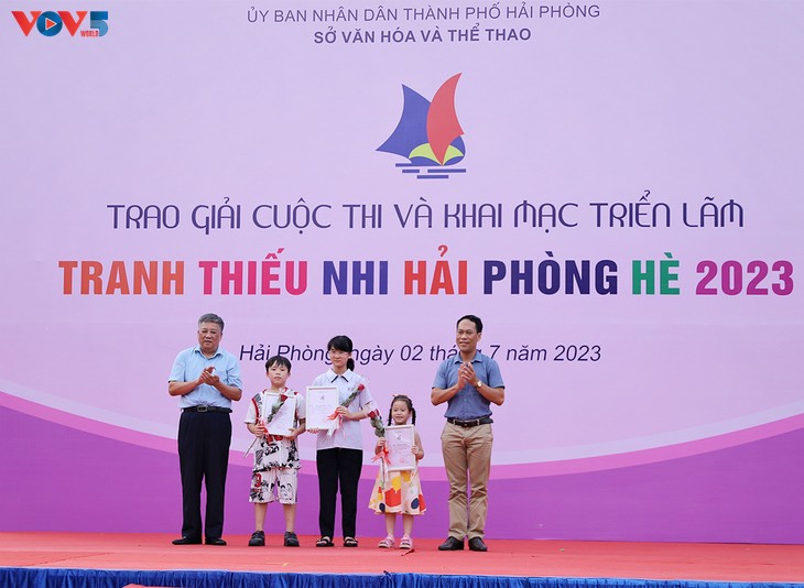 Trao giải và khai mạc Triển lãm tranh thiếu nhi hè 2023 - ảnh 1