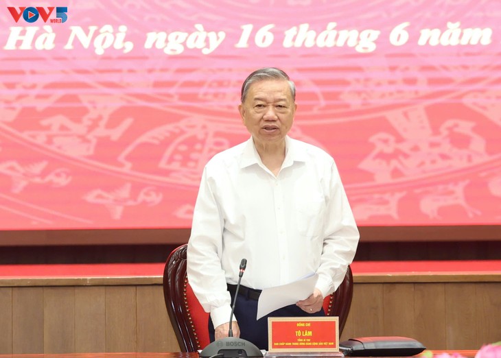  Tổng Bí thư Tô Lâm: Đưa Hà Nội giữ vững vị thế “đầu tàu” về mọi mặt của cả nước - ảnh 2