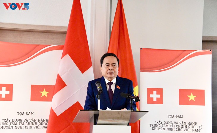 Việt Nam học hỏi kinh nghiệm Thụy Sĩ về xây dựng, quản lý, vận hành Trung tâm Tài chính quốc tế  - ảnh 2