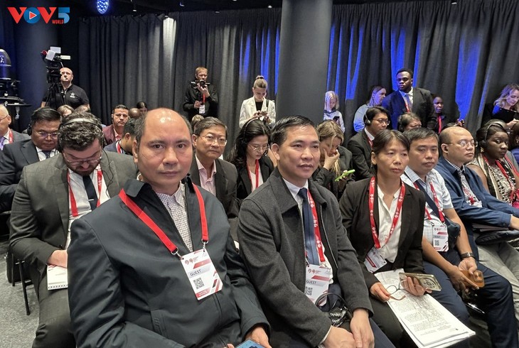 Việt Nam tham dự Hội nghị Thượng đỉnh Giao thông Quốc tế lần thứ IV tại Moscow, LB Nga - ảnh 2