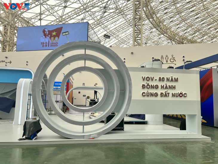 Khẩn trương chuẩn bị cho Triển lãm 80 năm hành trình Độc lập-Tự do-Hạnh phúc - ảnh 3