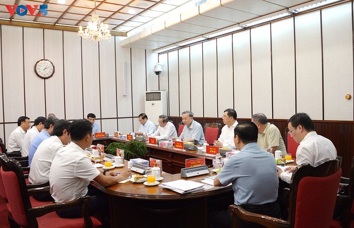 Tổng Bí thư Tô Lâm chủ trì cuộc họp triển khai Nghị quyết 71 của Bộ Chính trị về đột phá phát triển Giáo dục đào tạo  - ảnh 1