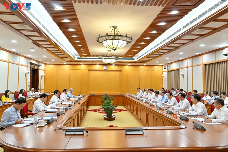 Chủ tịch nước làm việc với Ban Thường vụ Tỉnh uỷ Cà Mau, Hưng Yên - ảnh 1