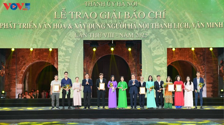 33 tác phẩm báo chí được tôn vinh vì đóng góp quảng bá Hà Nội - ảnh 1