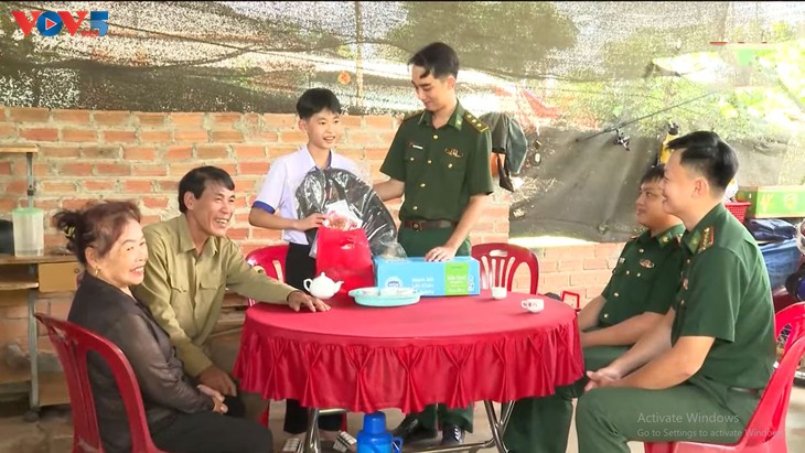 Vững vàng “thế trận lòng dân” vùng biên cương Đông Nam Bộ - ảnh 4