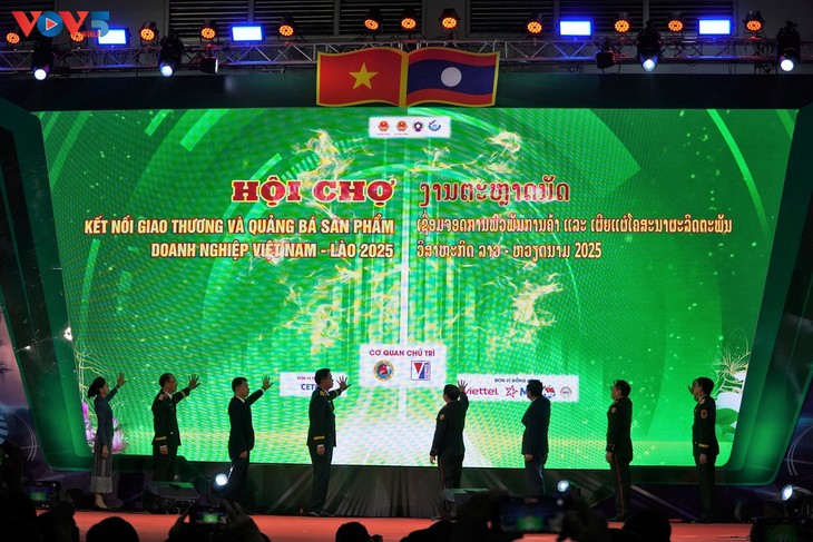 Khai mạc Hội chợ kết nối giao thương Việt Nam – Lào - ảnh 1