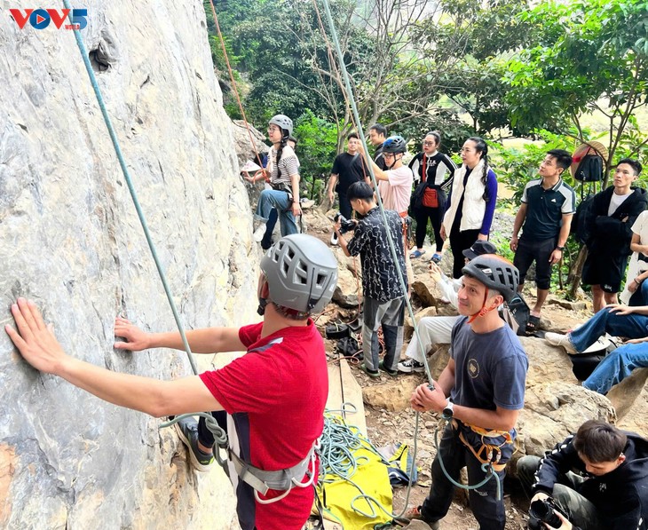 Hữu Liên (Lạng Sơn) - điểm đến yêu thích của những người leo núi thể thao - ảnh 6