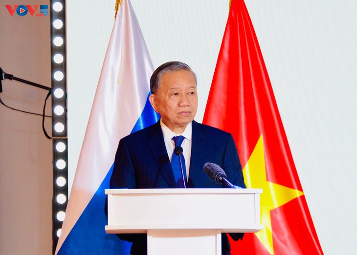 Генсек ЦК КПВ То Лам: Продолжение развития добрых отношений между двумя народами - ảnh 1