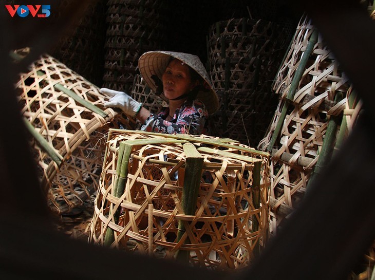 ភូមិរបរតម្បាញមានអាយុកាលជាងមួយរយឆ្នាំនៅទីក្រុងហូជីមិញ - ảnh 8