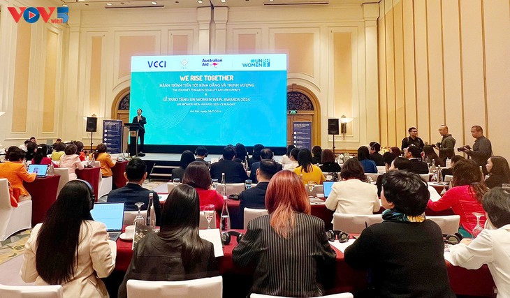 សហគ្រាសវៀតណាម​ចំនួន ១៧ បាន​ទទួល​ពាន​រង្វាន់ 