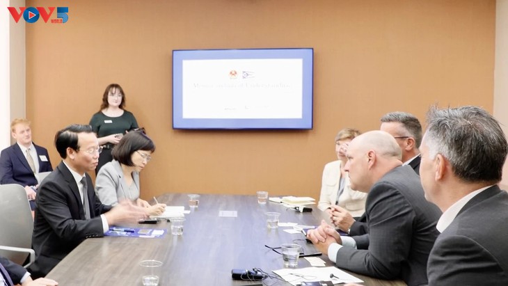 ធុរកិច្ចវៀតណាមនិងអាមេរិក ចុះហត្ថលេខាលើកិច្ចព្រមព្រៀងសហប្រតិបត្តិការពាណិជ្ជកម្មកសិកម្មមានតម្លៃ ៦០០ លានដុល្លារ - ảnh 1