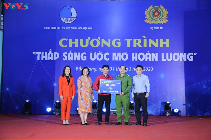 Triển khai chương trình “Thắp sáng ước mơ hoàn lương“ - ảnh 1