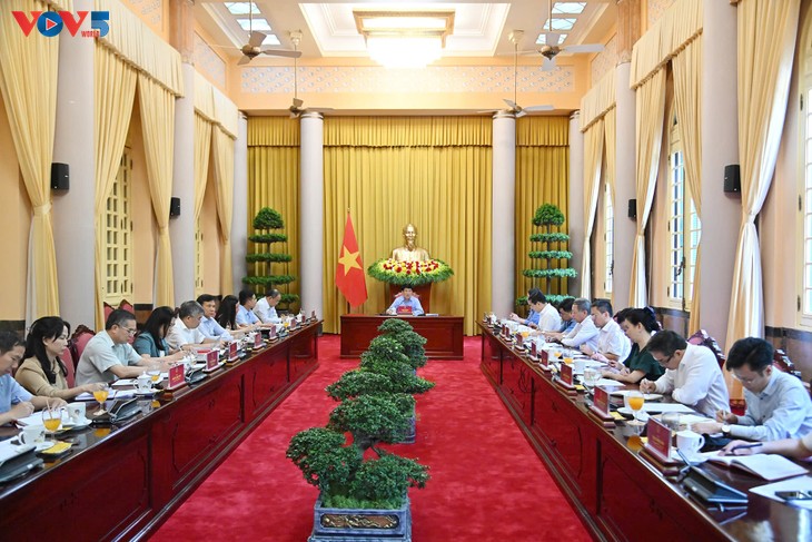 Chủ tịch nước Lương Cường làm việc với Văn phòng Chủ tịch nước về các nhiệm vụ trọng tâm thời gian tới - ảnh 1