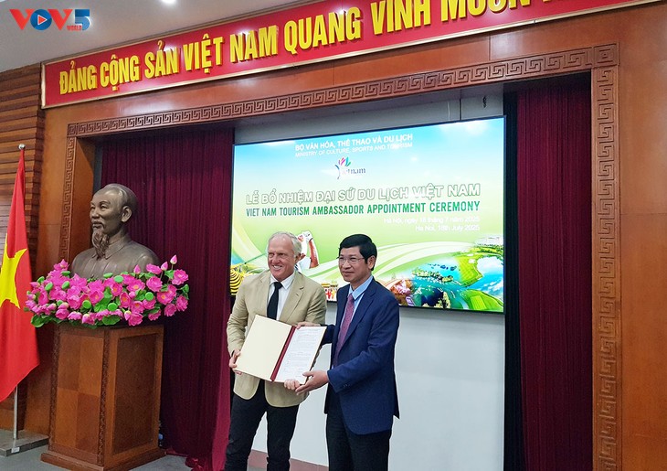 Huyền thoại golf thế giới Gregory John Norman tiếp tục được bổ nhiệm Đại sứ du lịch Việt Nam - ảnh 2