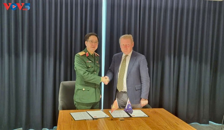 Việt Nam và Australia ký kết Kế hoạch 3 năm triển khai thỏa thuận đối tác Gìn ​giữ hòa bình - ảnh 2