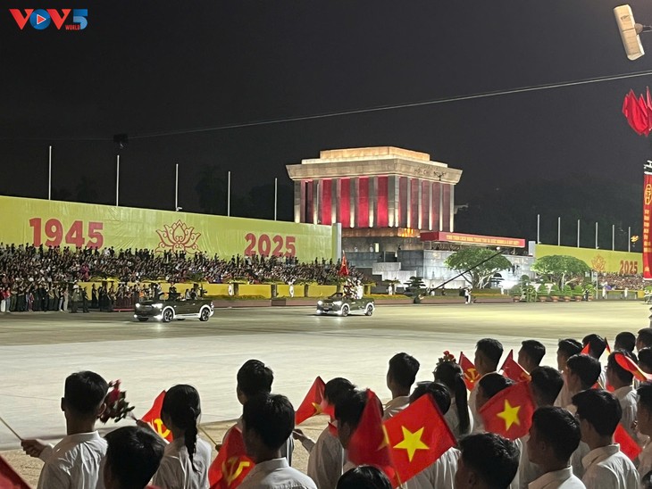 Hào khí Ba Đình trong đêm tổng hợp luyện đầu tiên: Khởi đầu cho lễ kỷ niệm 80 năm Cách mạng Tháng Tám và Quốc khánh 2/9 - ảnh 2