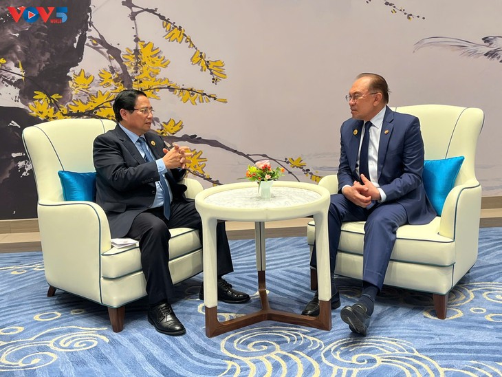 Thủ tướng Chính phủ Phạm Minh Chính gặp các nhà lãnh đạo dự Hội nghị Thượng đỉnh SCO - ảnh 1