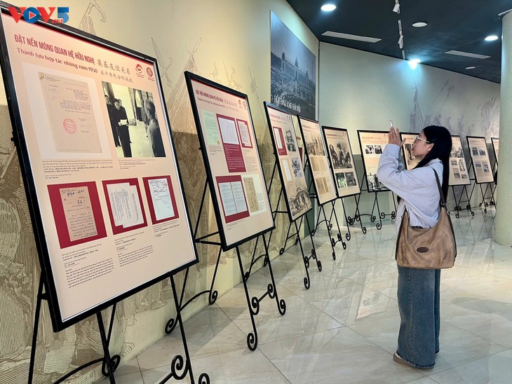 Những dấu mốc quan hệ Việt - Trung qua tài liệu lưu trữ - ảnh 4