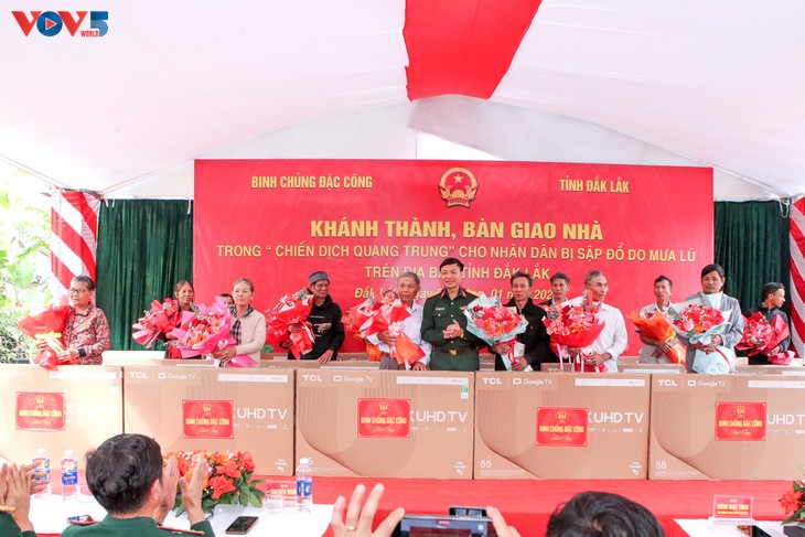 “Chiến dịch Quang Trung” giữa lòng Hòa Thịnh: Khi bộ đội Đặc công dựng lại nhà mới sau cơn lũ dữ - ảnh 4