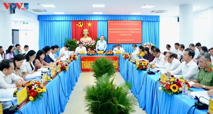 Chủ tịch Quốc hội Trần Thanh Mẫn làm việc với Uỷ ban bầu cử thành phố Cần Thơ - ảnh 1