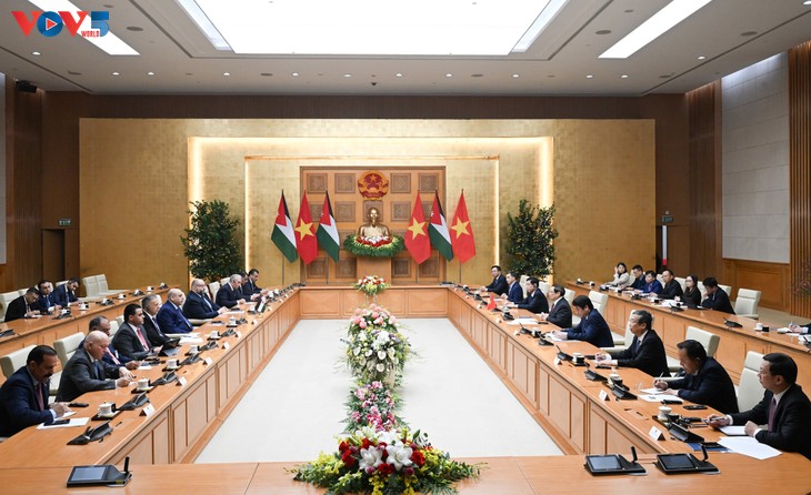 Thủ tướng Chính phủ Phạm Minh Chính hội kiến Chủ tịch Hạ viện Jordan Mazen Turki El Qadi - ảnh 2