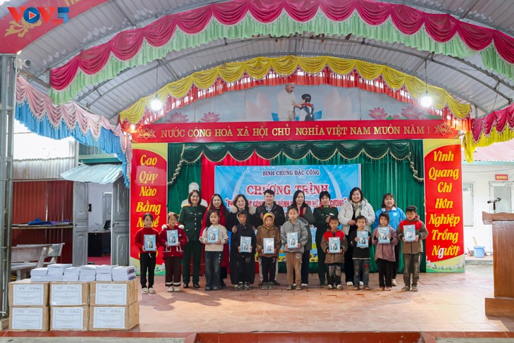 Binh chủng Đặc công: Thắt chặt “Thế trận lòng dân” nơi phên dậu Tổ quốc - ảnh 3