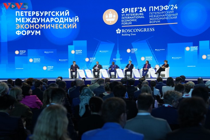 20,000 delegates attend 28th St. Petersburg International Economic Forum - ảnh 1