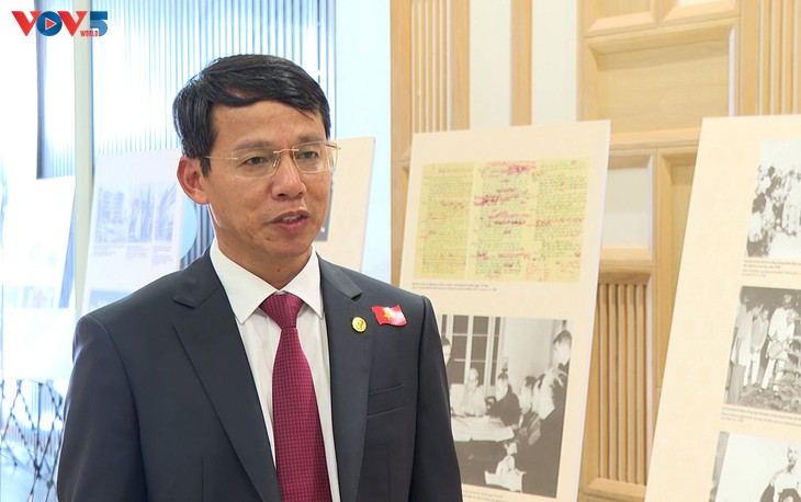 งานนิทรรศการเกี่ยวกับประธานโฮจิมินห์ในไทย - ảnh 1