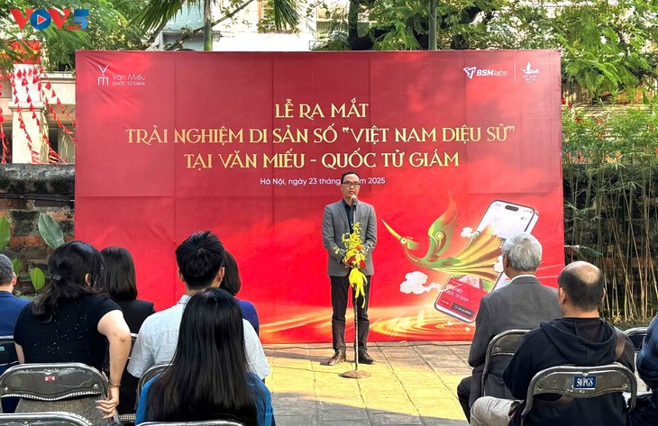 AR technology offered to marvel at Vietnamese history - ảnh 2