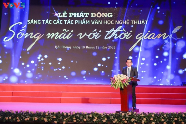 Lễ phát động sáng tác các tác phẩm văn học nghệ thuật “Sống mãi với thời gian” - ảnh 2