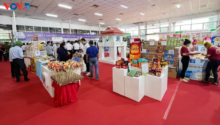 Inauguran en Can Tho Feria Internacional de Agricultura Vietnam 2022 - ảnh 1