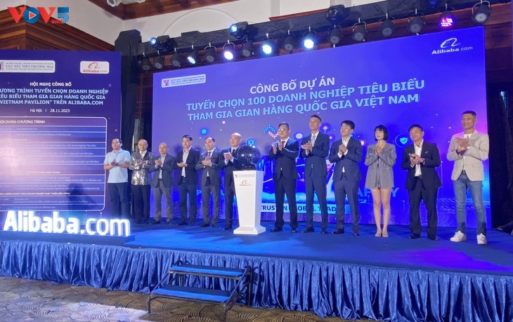 Cien empresas ​vietnamitas seleccionadas para incorporarse a la plataforma de e-comercio Alibaba.com - ảnh 1