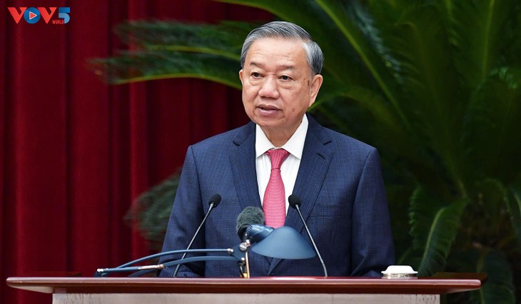 Concluye el XIII Pleno del Comité Central del Partido Comunista de Vietnam - ảnh 1