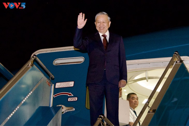 Secretario General del PCV inicia visita de Estado a Corea del Norte - ảnh 1