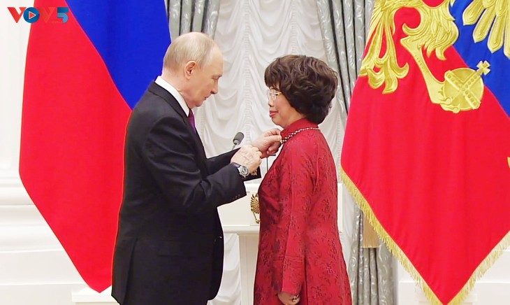 Empresaria vietnamita recibe Orden de la Amistad del presidente ruso - ảnh 1