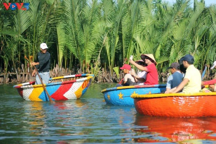 Kokosnusswald Bay Mau inmitten der Altstadt von Hoi An - ảnh 13