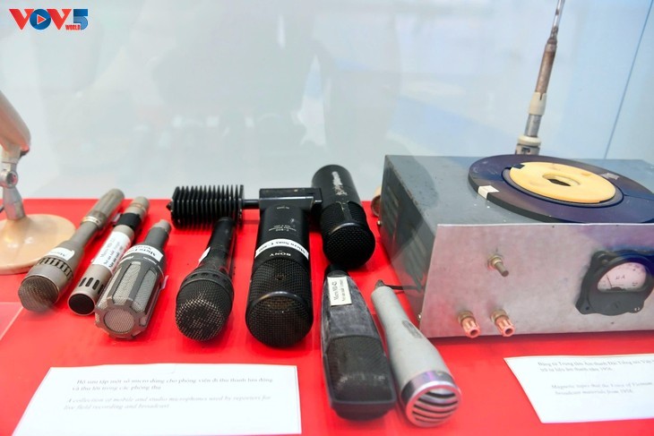 สถานีวิทยุเวียดนามกับ 80 ปีแห่งการเดินพร้อมกับประเทศ - ảnh 6