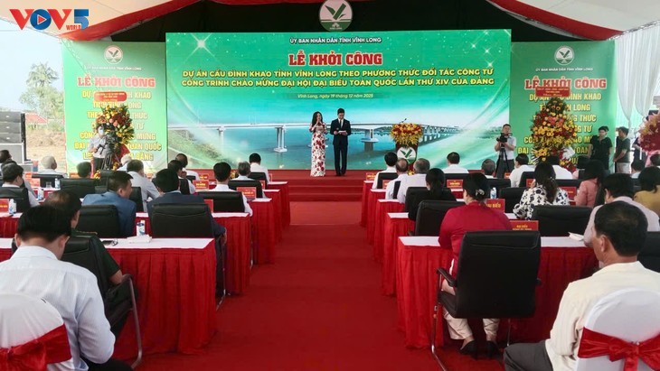 ປະ​ຊາ​ຊົນ​ວິງ​ລອງ ເຊື່ອ​ໝັ້ນກໍ່ກອງ​ປະ​ຊຸມ​ໃຫຍ່​ຄັ້ງ​ທີ XIV ຂອງ​ພັກ​​ຈະຄັດ​ເລືອກເອົາຖັນ​ແຖວ​ພະ​ນັກ​ງານ​ການ​ນຳ​ ມີ​ຄຸນ​ສົມ​ບັດ, ​ຄວາມເກັ່ງ​ກ້າ​ສາ​ມາດ, ສຸດ​ຈິດ​ສຸດ​ໃຈ ແລະ ມີ​ລະ​ດັບ​ຄວາມ​ສາ​ມາດ​ຢ່າງ​ຄົບ​ຖ້ວນ - ảnh 1