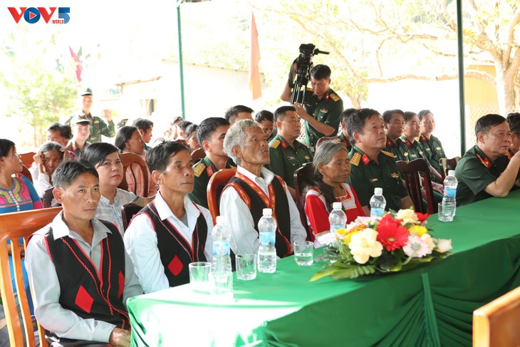 ບຸນປີໃໝ່ປະຈຳຊາດ ຫວຽດນາມ- ບຸນເຕັດແຫ່ງ ຄວາມສະຫງົບສຸກໃນແຕ່ລະຊາຍຄາເຮືອນ - ảnh 1