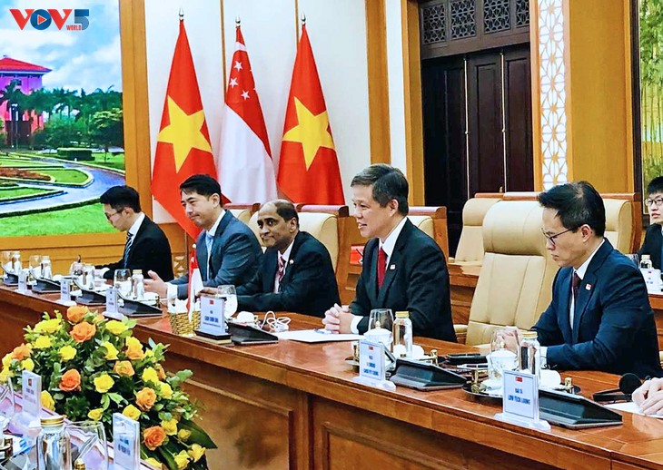 Singapour prêt à accueillir des officiers vietnamiens en formation - ảnh 3