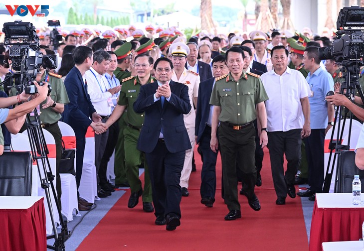 Pham Minh Chinh approuve la Stratégie nationale des données du Centre national de données - ảnh 1