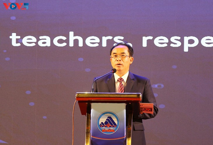 Premier concours international de mathématiques au Vietnam: un succès partagé avec Singapour - ảnh 2