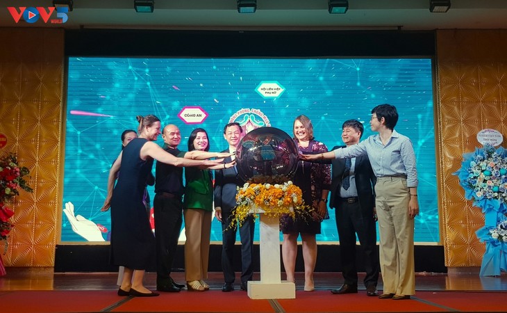 Mise en service de la ligne téléphonique nationale de prévention et de lutte contre la traite des êtres humains - ảnh 1