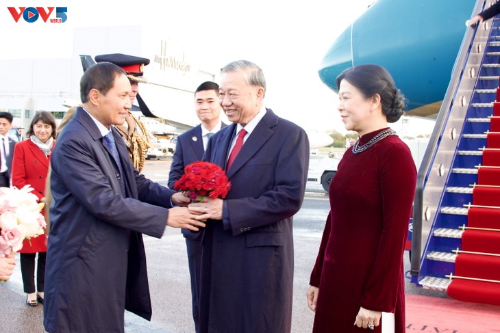Tô Lâm entame sa visite officielle au Royaume-Uni - ảnh 1