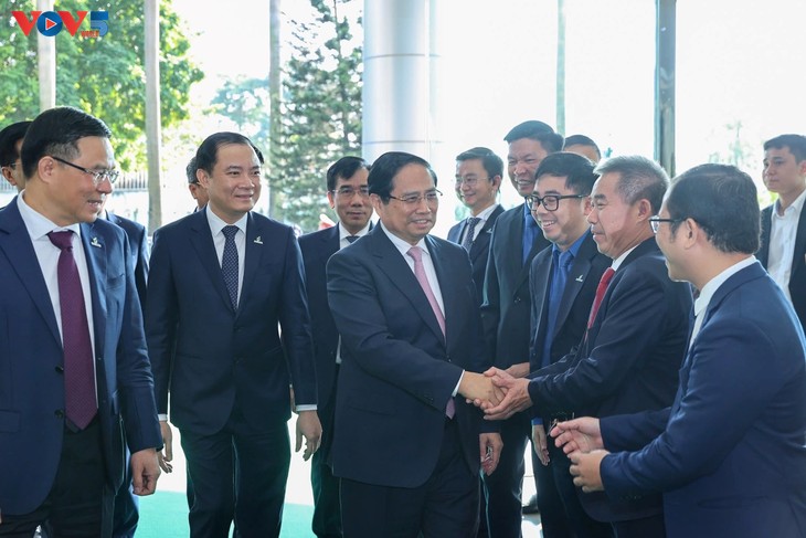 Pham Minh Chinh: Petrovietnam doit être à l’avant-garde pour permettre une croissance du PIB à deux chiffres - ảnh 2