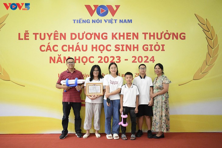 Đài Tiếng nói Việt Nam khen thưởng học sinh Giỏi năm học 2023 - 2024 - ảnh 23