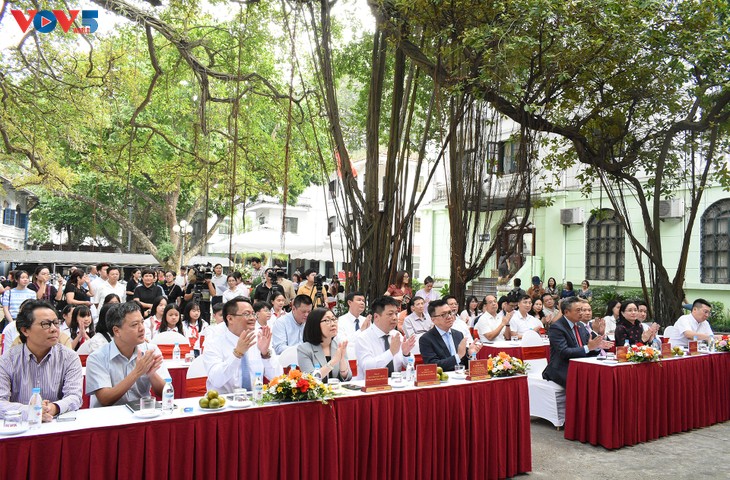 Khai mạc Triển lãm tương tác Cột cờ Hà Nội kỷ niệm 70 năm ngày Giải phóng Thủ đô - ảnh 1